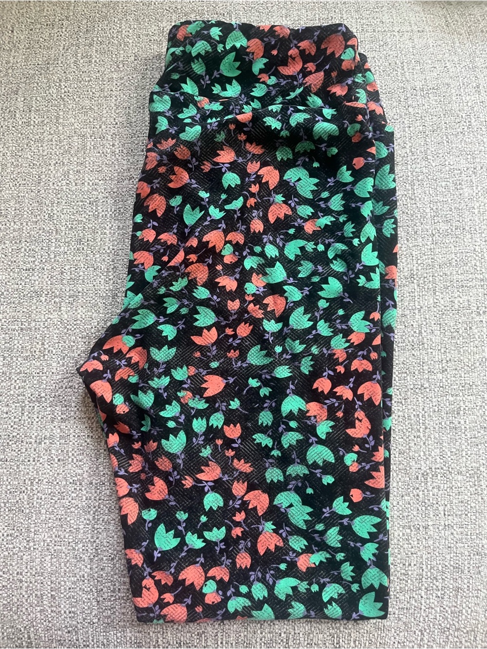 LuLaRoe TC Black Leggings with Green and Coral Floral Print